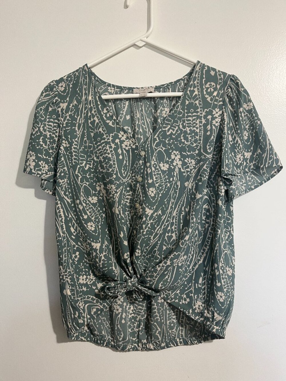 LOFT Outlet Sage Green Paisley Print Tie Front Button Up Blouse Size PM
